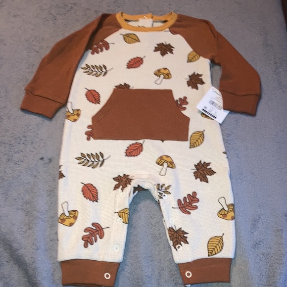 Leaves Romper, Boy or Girl, 3 to 6 months, Brand New, Tags Attached - Picture 3 of 5
